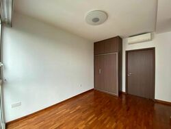 1 Canberra (D27), Condominium #518181251